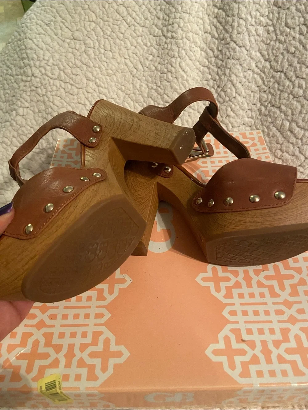 Gianni Bini Brown Platform T-Strap Sandals with Gold Buckle